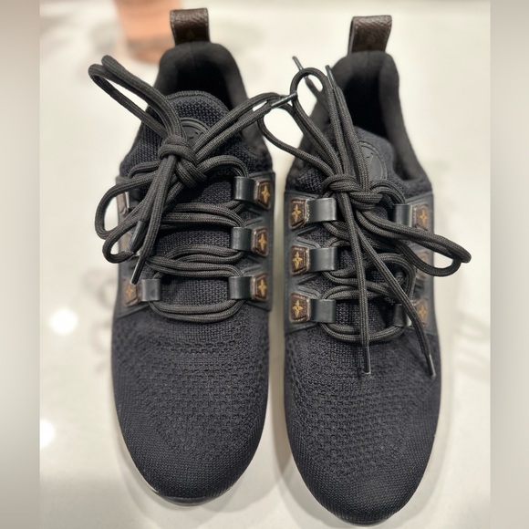 Louis Vuitton sneakers - Picture 1 of 5